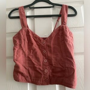 Pink cropped Abercrombie tank with buttons